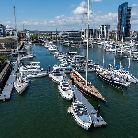 The Greenwich - Two Bedroom Apartment With Parking, Close To Ferry Terminals Southampton Bagian luar foto
