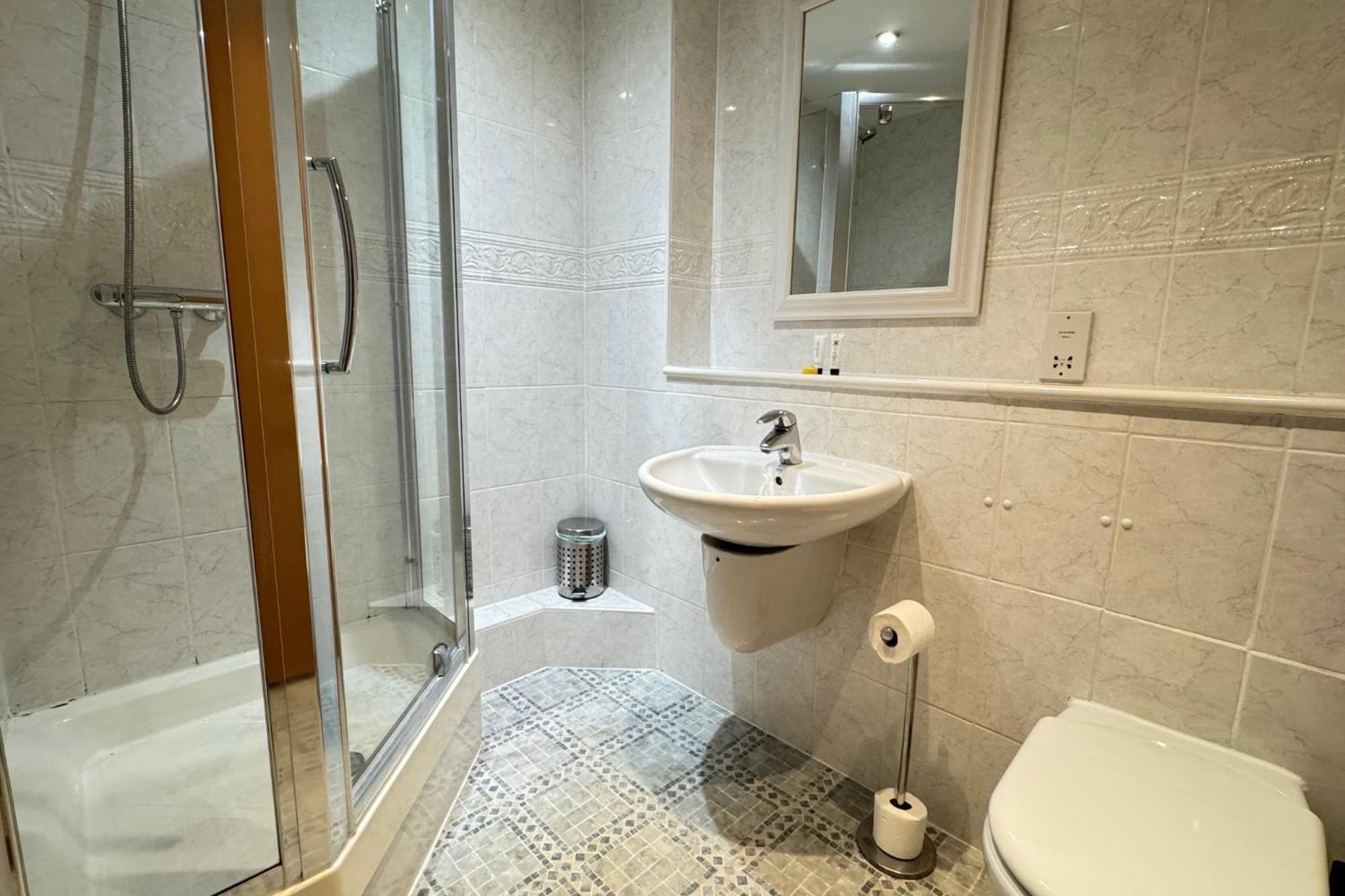 The Greenwich - Two Bedroom Apartment With Parking, Close To Ferry Terminals Southampton Bagian luar foto